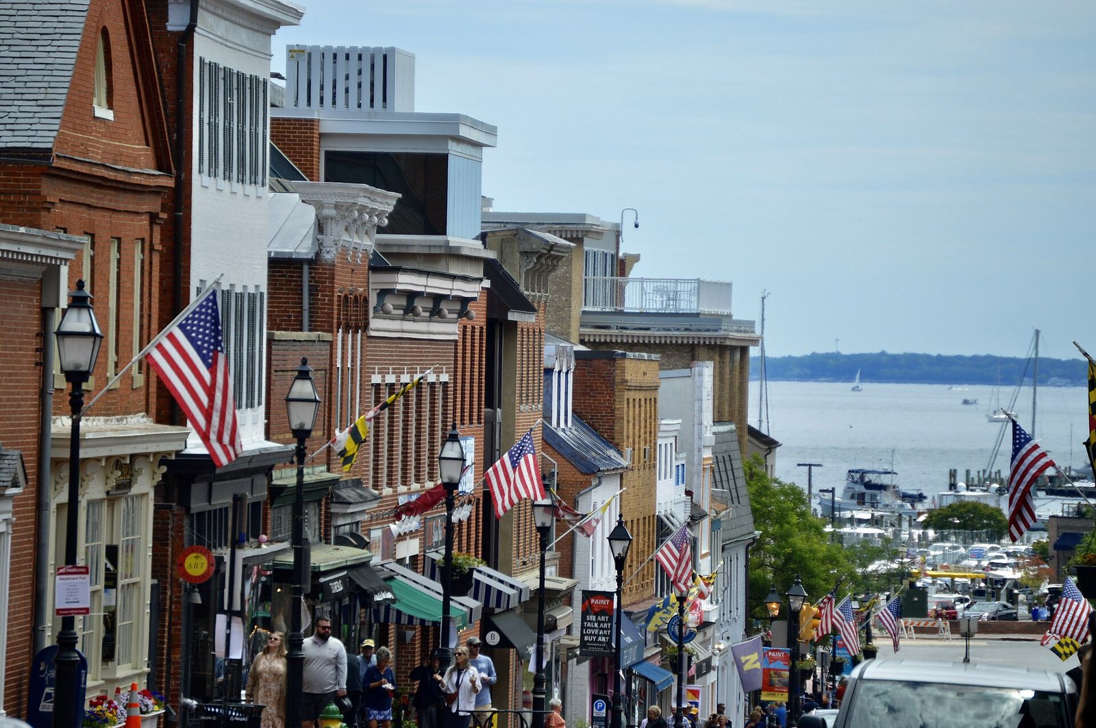 Annapolis, MD: The Complete Visitor Guide to Maryland’s Sailing Capital